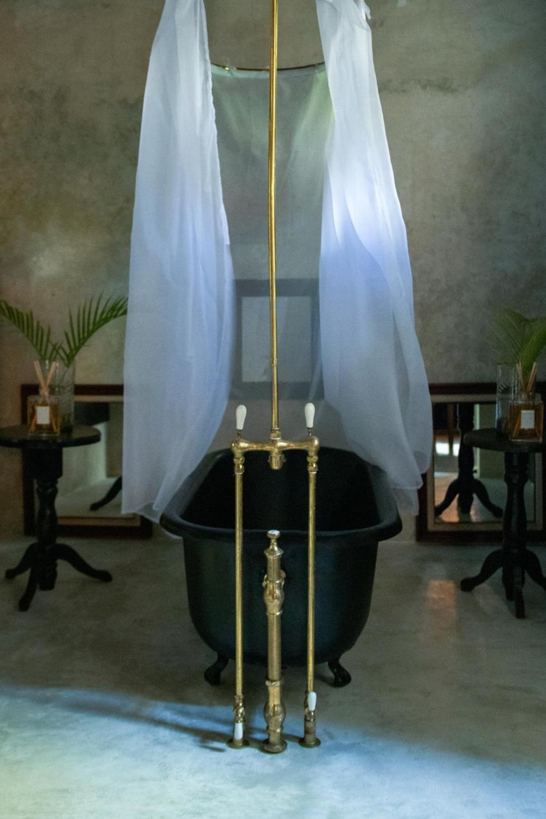 Coqui Coqui Meson De Malleville - Valladolid Valladolid  Ngoại thất bức ảnh